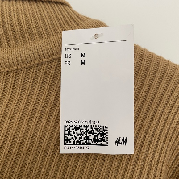H&M women’s crop turtleneck NWT - Picture 3 of 3